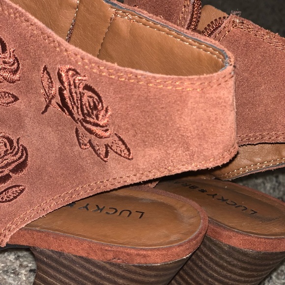 Lucky Brand Brown Floral Heels - Picture 4 of 5